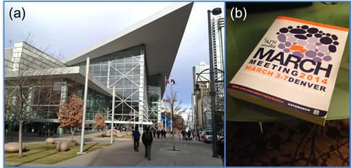 Fig. 1 : (a) Le Colorado Convention Centre, lieu de la conférence. (b) Le programme de la conférence (résumé dans les médias électroniques uniquement). L'épaisseur du programme indique l'ampleur de la conférence.